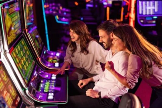 batnam688 ပလက်ဖောင်းပေါ်တွင် ကာစီနိုနှင့် Sportsbook ကစားနေသောမြင်ကွင်း